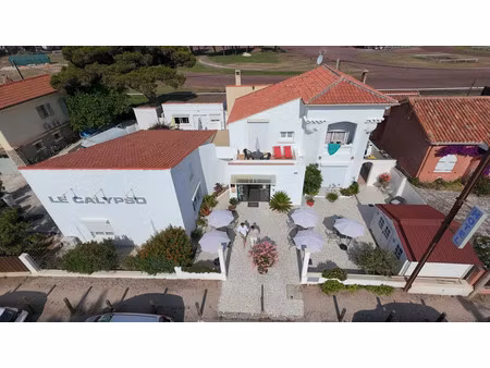 vente maison 12 pièces 249 m² hyères (83400)