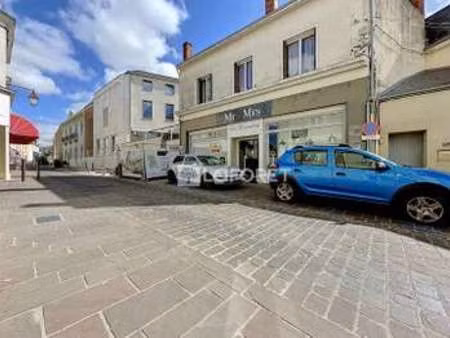 vente immeuble à thouars (79100) : à vendre / 224m² thouars