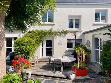 loctudy centre-ville  maison familiale 190 m2 avec appartement t2 attenant