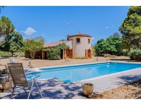 maison de 157 m² à tournefeuille avec grand jardin et piscine
