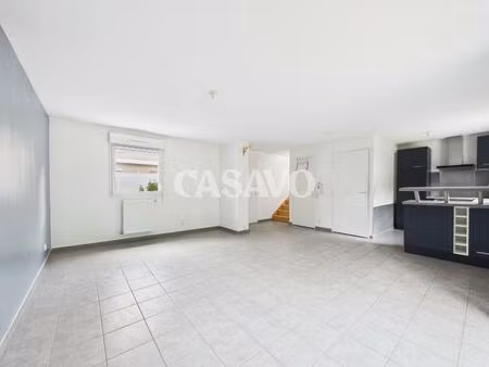 vente maison 4 pièces de 75m² - 69200 vénissieux