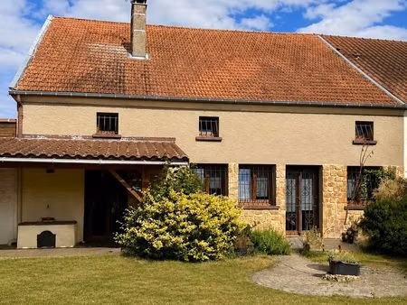 maison de village à sillegny (57420)