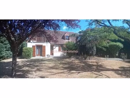 a 30 minutes de tours et son agglomération  maison de 152 m2 avec ses 4 chambres  son sous