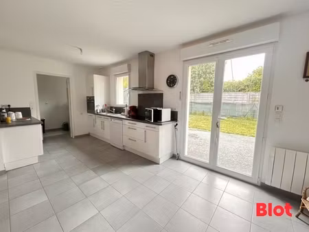 maison de plain-pied 3 chambres avec garage et jardin  proche centre-ville