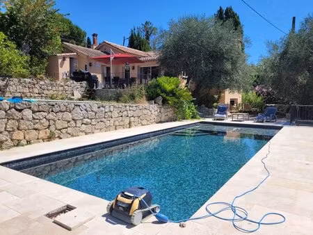 peymeinade  villa individuelle 5 pièces  terrasse  piscine  garage  terrain