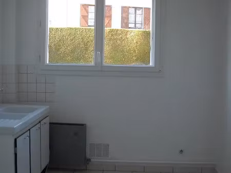 location appartement 3 pièces 64.08 m² à louviers (27400)  600 €