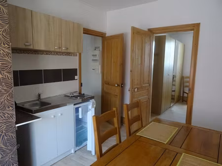 location meublée appartement 2 pièces 33 m² à saint-quentin (02100)  441 €