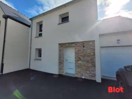 location maison à montreuil-le-gast (35520) : à louer / 104m² montreuil-le-gast