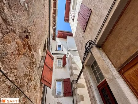 maison de ville historique au coeur de saint jean de luz