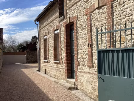 rare à la vente : belle maison en pierres de caractère  idéal