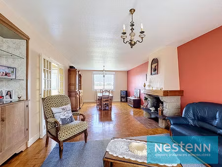 à vendre maison de caractère dans le secteur recherché de lermot  à proximité de la mer