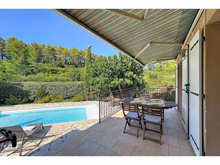 villa avec piscine et vue degagee a montfort sur argens