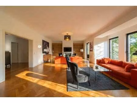 jardin du roi - apt de luxe 3 ch + terrasse+ parking