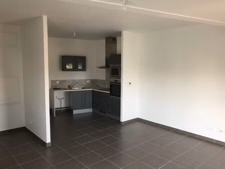 louviers appartement récent dans résidence avec ascenseur