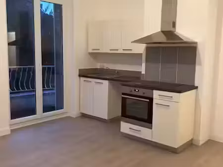 location appartement 2 pièces 42.68 m² à louviers (27400)  705 €