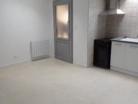 location maison 3 pièces à guîtres (33230)  630 €