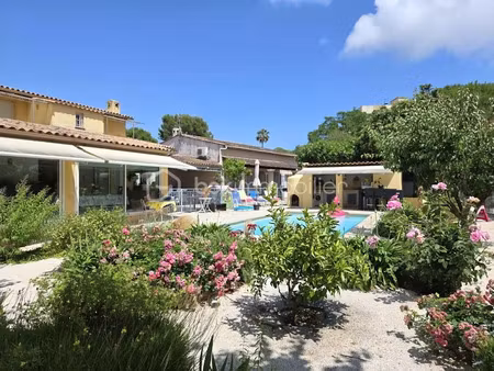 vente propriété 8 pièces 310 m² à antibes (06600)  1 552 500 €