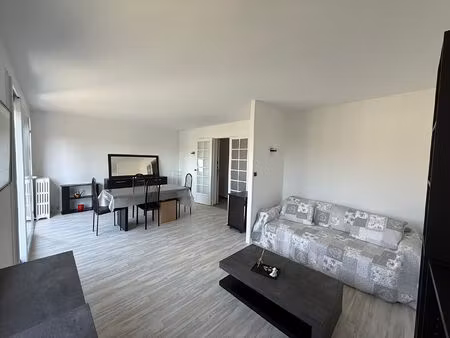 location appartement 3 pièces  68.82m²  évreux