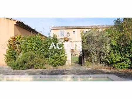 maison avec piscine et terrasse eygalières (13)