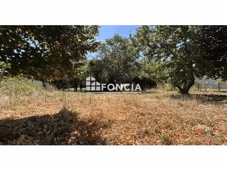 terrain constructible de 800 m2