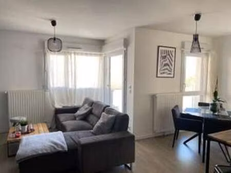 location appartement 3 pièces à rennes longs champs (35000) : à louer 3 pièces / 62m² renn