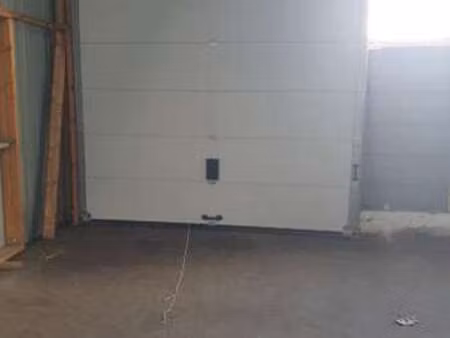 location garage box et parking à ploufragan (22440) : à louer / 100m² ploufragan
