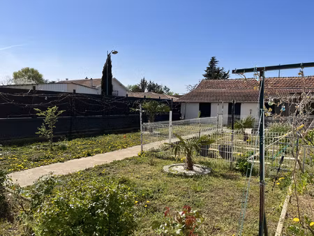 chassieu  maison 100 m2 4 chambres + garage et annexe