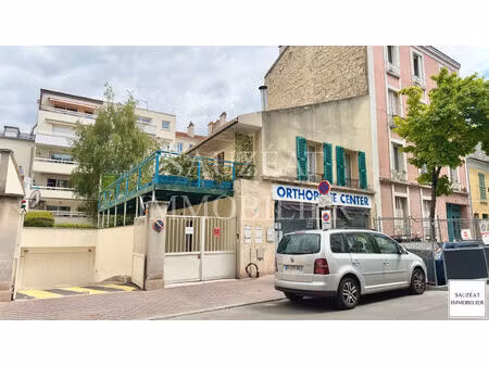 montrouge - bâtiment