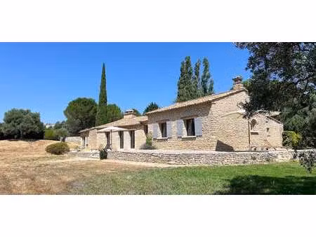propriété avec piscine et jardin gordes (84)