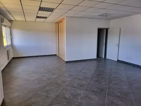 72470 champagné - bureaux 44 m²