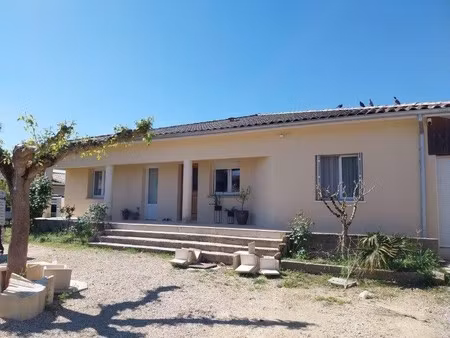 location maison 5 pièces 180m² cerons 33720