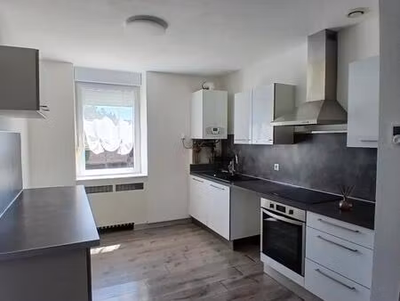 location appartement 3 pièces 54m² montceau les mines 71300