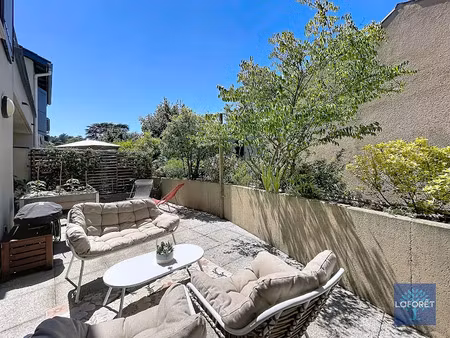 location appartement 6 pièces 149.2 m² à albigny-sur-saône (69250)  1 425 €