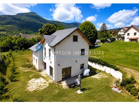 maison 6pièce(s) 5chambre(s) 160 m² sarcenas (38700)