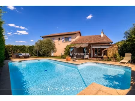 maison 8 pièces - 160 m²