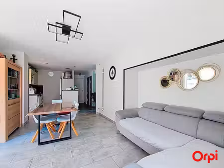menton  quartier borrigo : 4 pieces de 67m2  dernier étage  terrasse  cave