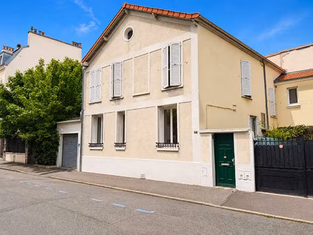 vente maison 8 pièces  170.00m²  maisons
