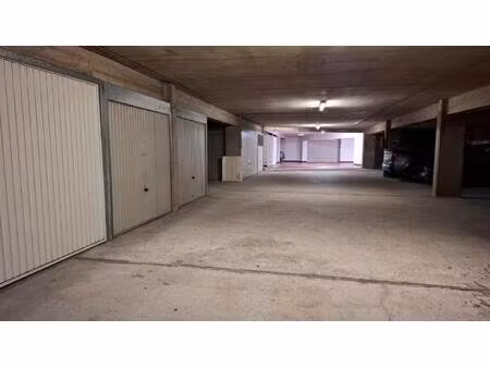 place de parking boxable boulevard de picpus nation (paris 12e)