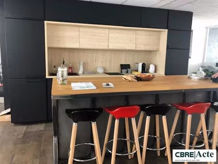 location bureau nancy 157 m²