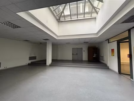 location bureau poitiers 412 m²