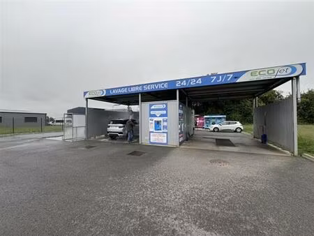 vente commerce roches-prémarie-andillé 225 m²
