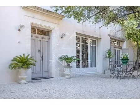 exclusivité - proche de l'isle-sur-la-sorgue - magnifique maison de maître rénovée avec pi