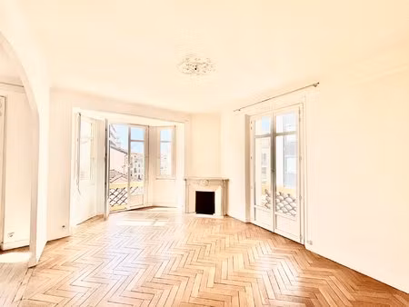 cannes proche centre t4 bourgeois sud 117 m2 avec extérieurs