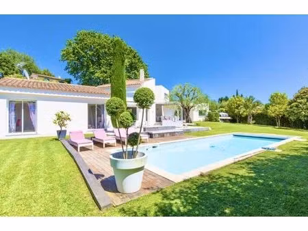 mougins au calme villa individuelle t4 de 200m2 piscine terrain 1800m2 garage