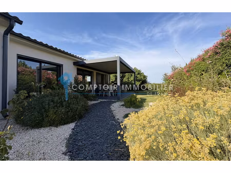 villa 6pièce(s) 4chambre(s) 180 m² meynes (30840)