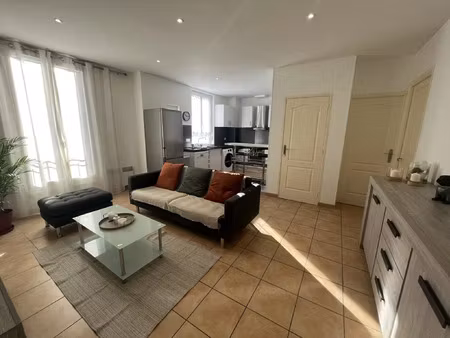 location appartement 2 pièces 47 m² à nice (06300)