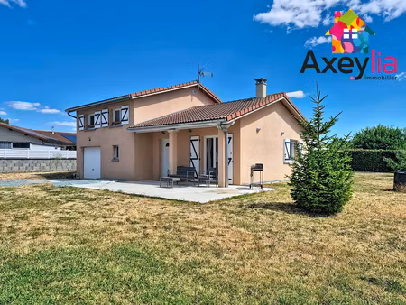 à vendre - pouilly-s/s-charlieu - maison 3 chambres avec terrain clos