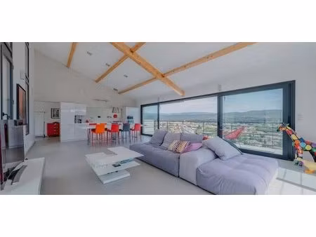 villa contemporaine 200 m² avec piscine