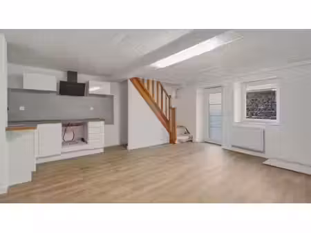 vente immeuble 5 pièces 100 m² à nohanent (63830)  193 400 €