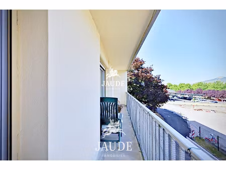 à vendre - cournon d'auvergne t4 parking et balcon